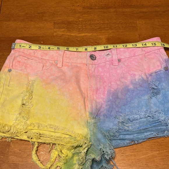 UNIF Womens Size 28 Tie Dye Pastel Distressed High Waisted Jean Short Shorts - Picture 12 of 13